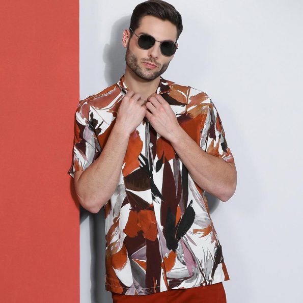 vincent-chase-vc-s12917-c3-sunglasses_7I5A1439_2_8660c7b2-548c-4da5-a895-2182392849a0
